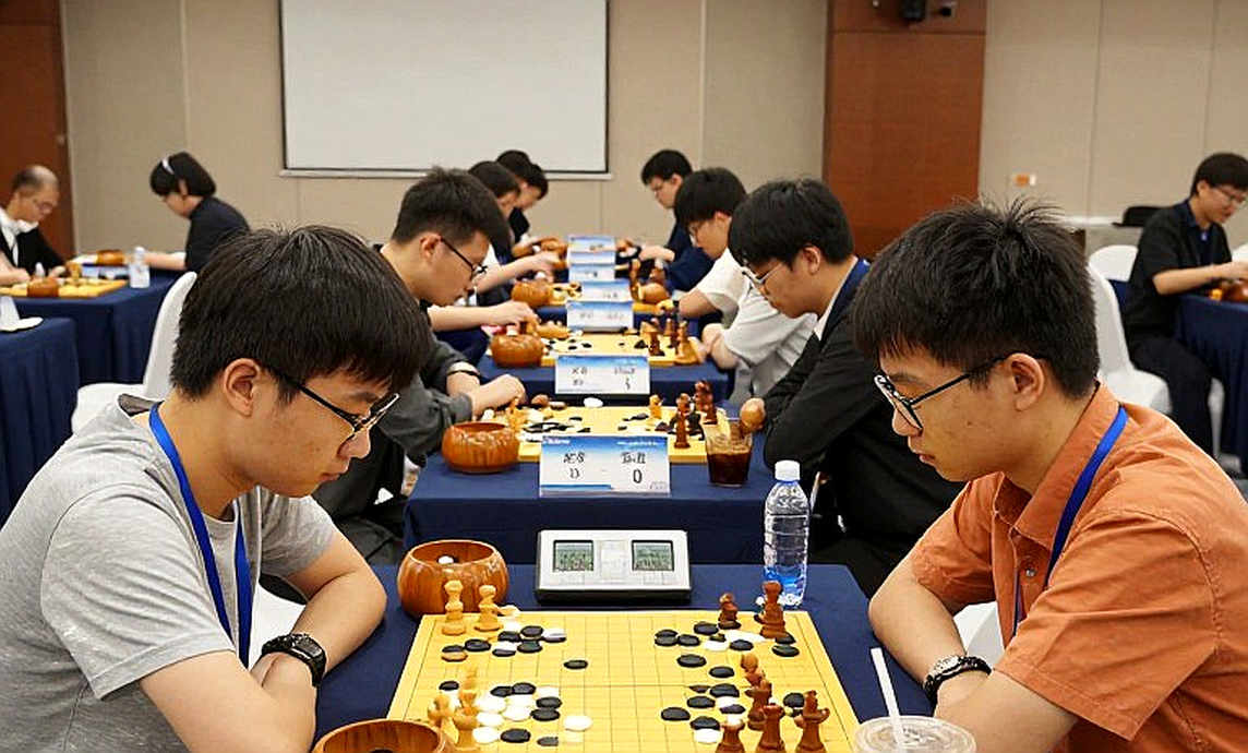 प्राग 2026 के 27 मिनिएचर और 10 ओपनिंग आर्टिकल: ChessBase Magazine #225 की डेटा-समीक्षा